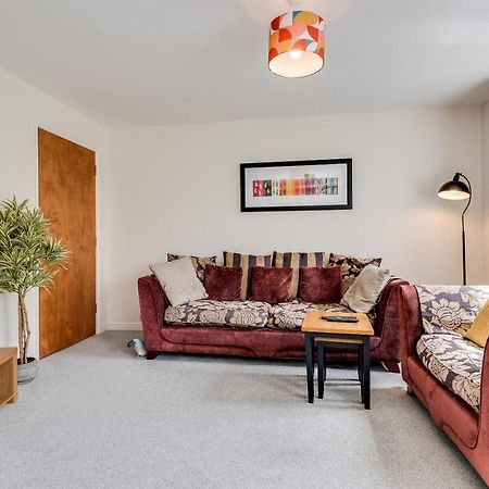 Modern 2 Bedroom Apartment In Popular Jericho !!! Oxford Exterior foto