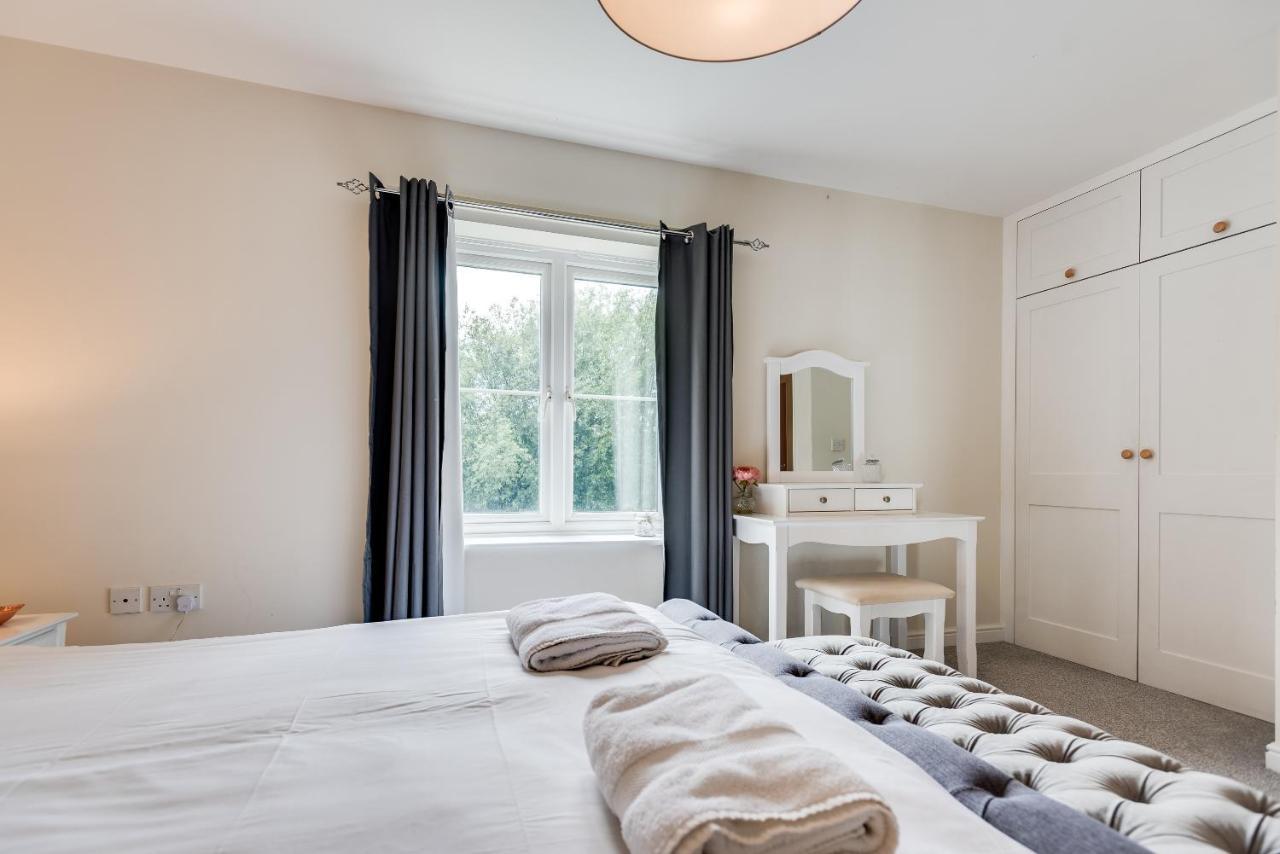 Modern 2 Bedroom Apartment In Popular Jericho !!! Oxford Exterior foto