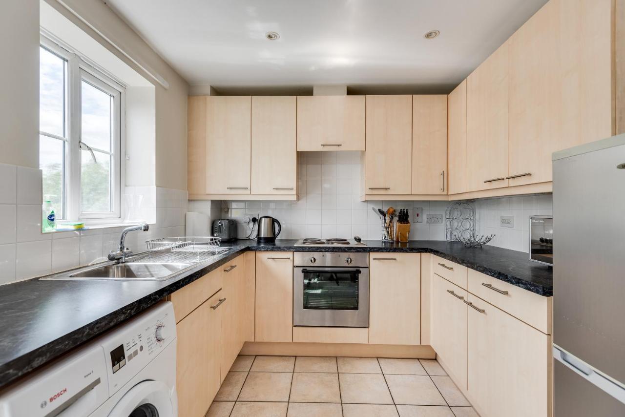 Modern 2 Bedroom Apartment In Popular Jericho !!! Oxford Exterior foto