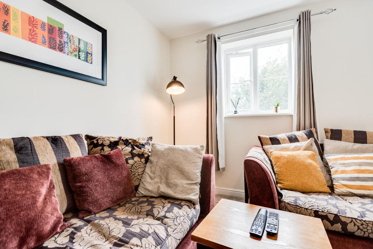 Modern 2 Bedroom Apartment In Popular Jericho !!! Oxford Exterior foto