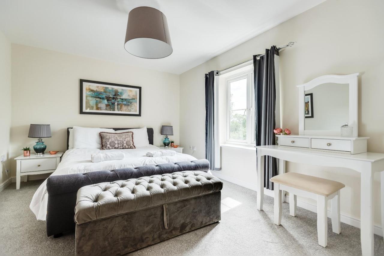 Modern 2 Bedroom Apartment In Popular Jericho !!! Oxford Exterior foto
